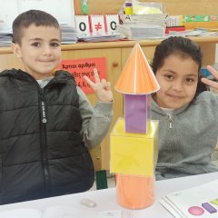 Παίζοντας μαθαίνουμε